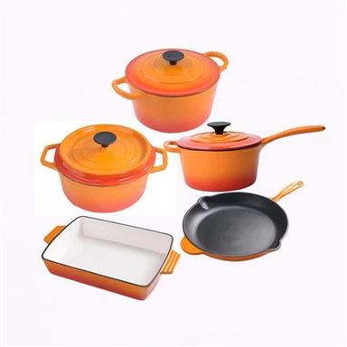 Batterie de cuisine en fonte orange