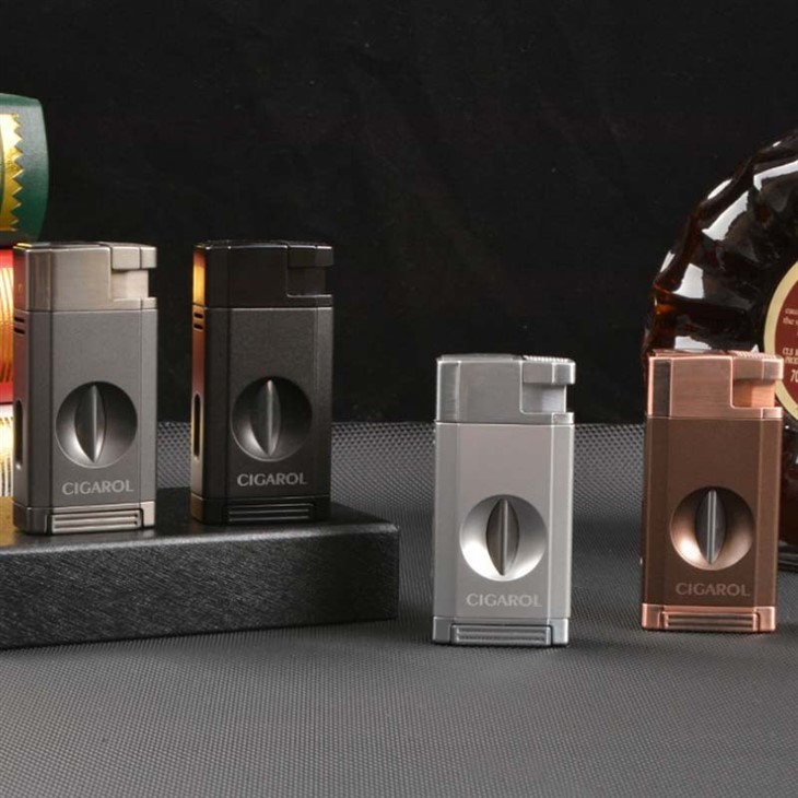 Allume-cigares droits vers le bas