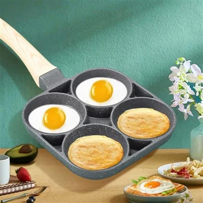 Poêle à omelette pour petit-déjeuner